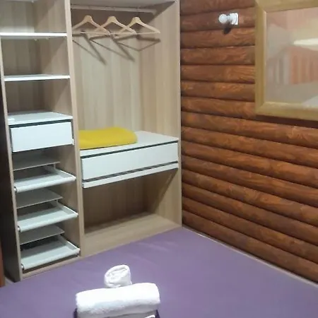 Chalet Mona's Log Cabin